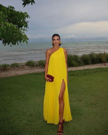 Referência de look para a cerimônia e festa